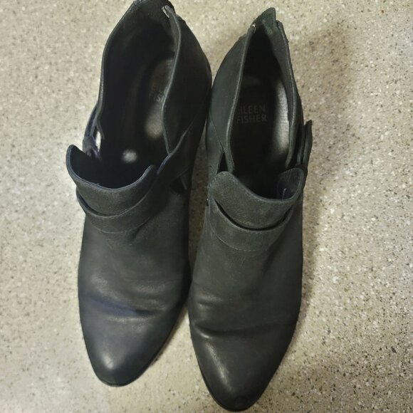Eileen FIsher Black Leather Cut Out Ankle Bootie Size 10 - Picture 10 of 10
